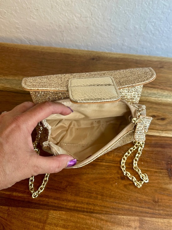 Lord & Taylor Vintage Gold Mesh Evening Bag - Picture 6 of 10